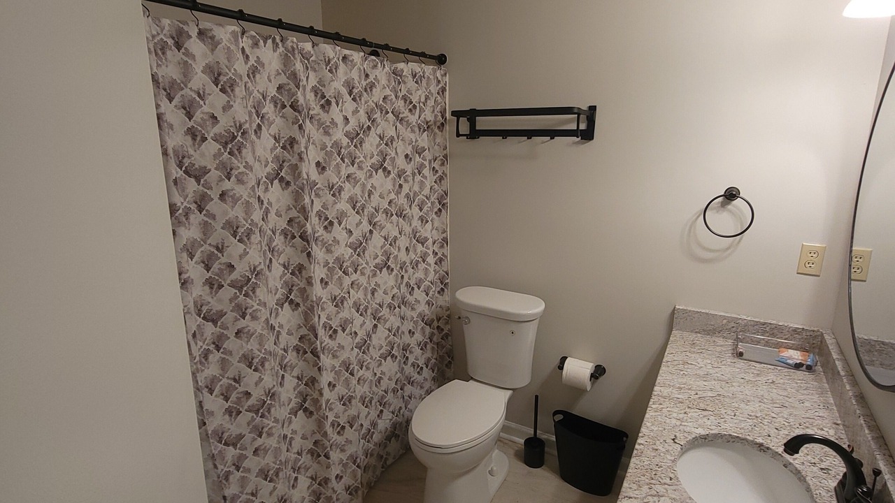 Photo of Bathroom in Gunter Afs