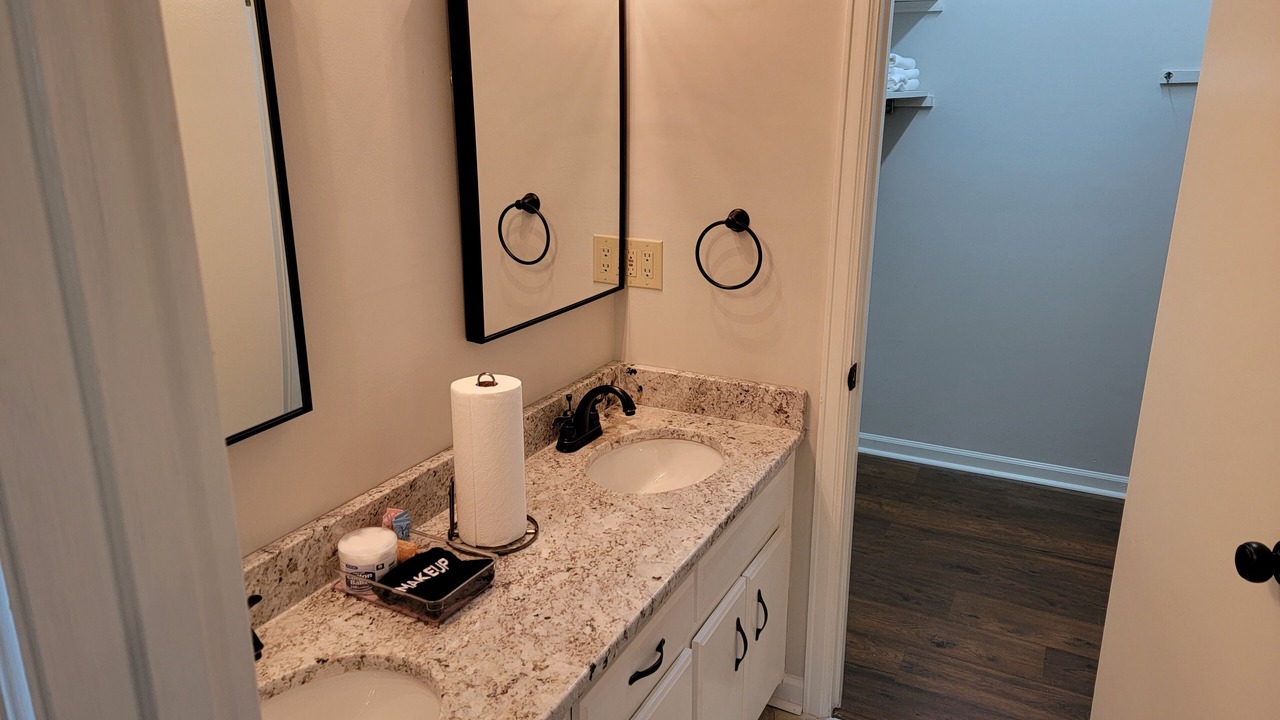 Photo of Bathroom in Gunter Afs