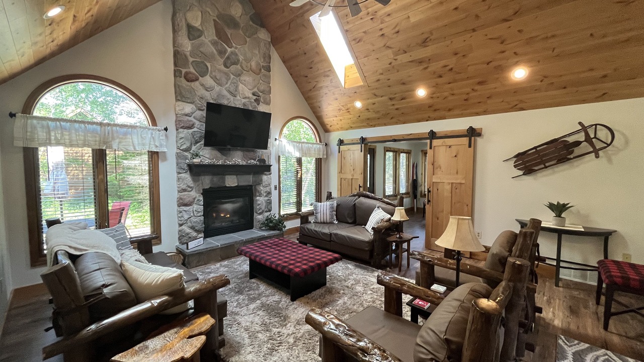 Photo of Livingroom in Thompsonville