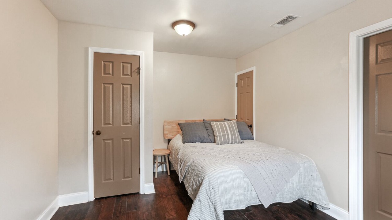 Photo of Bedroom in South Baton Rouge