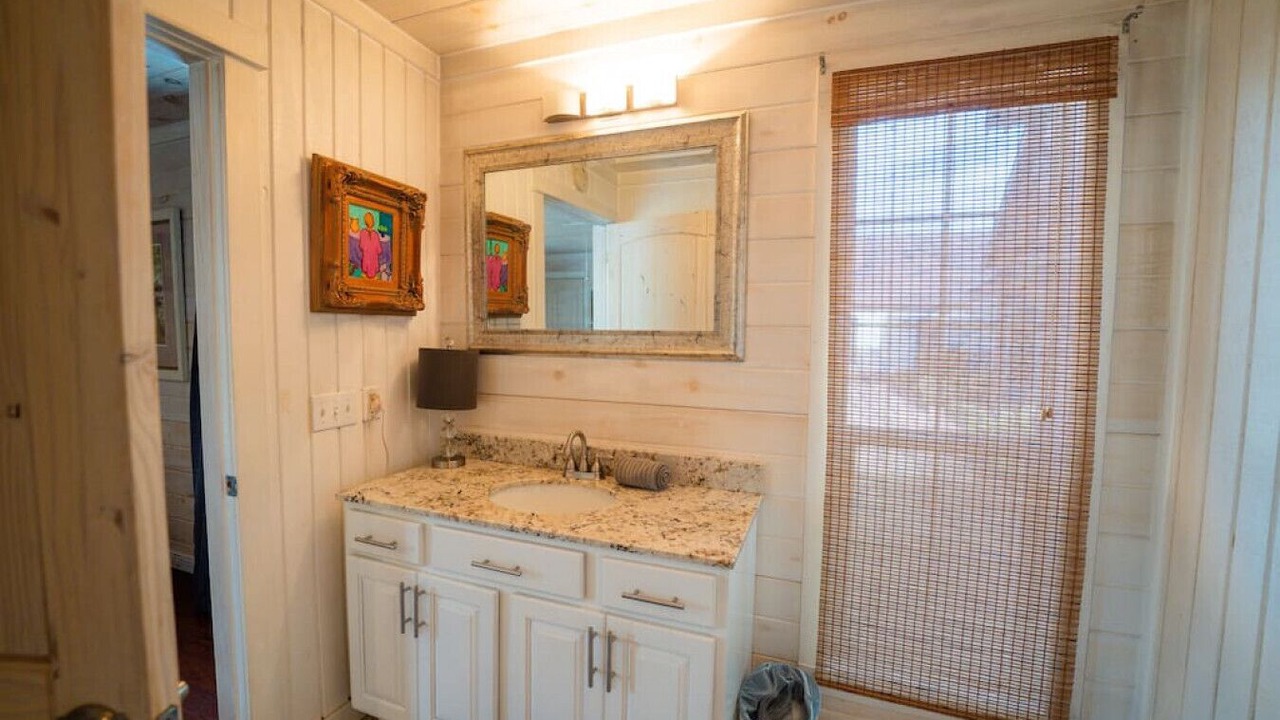 Photo of Bathroom in Mentone