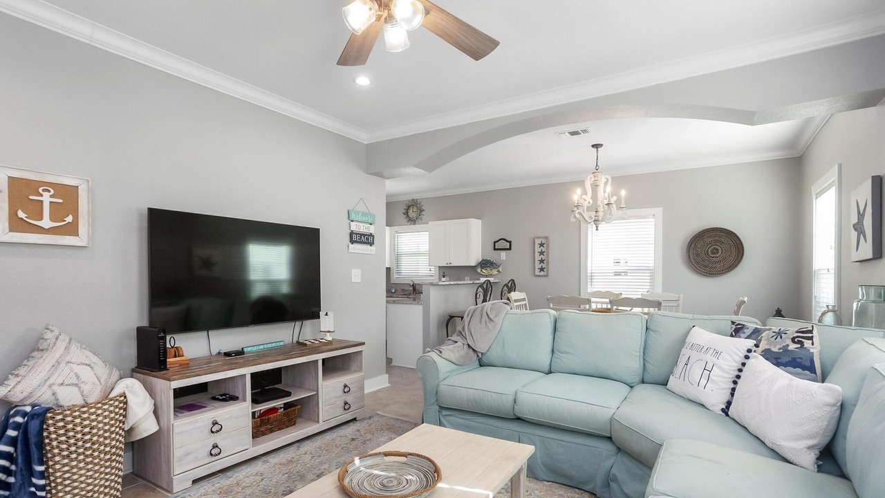 Photo of Livingroom in Ono Island