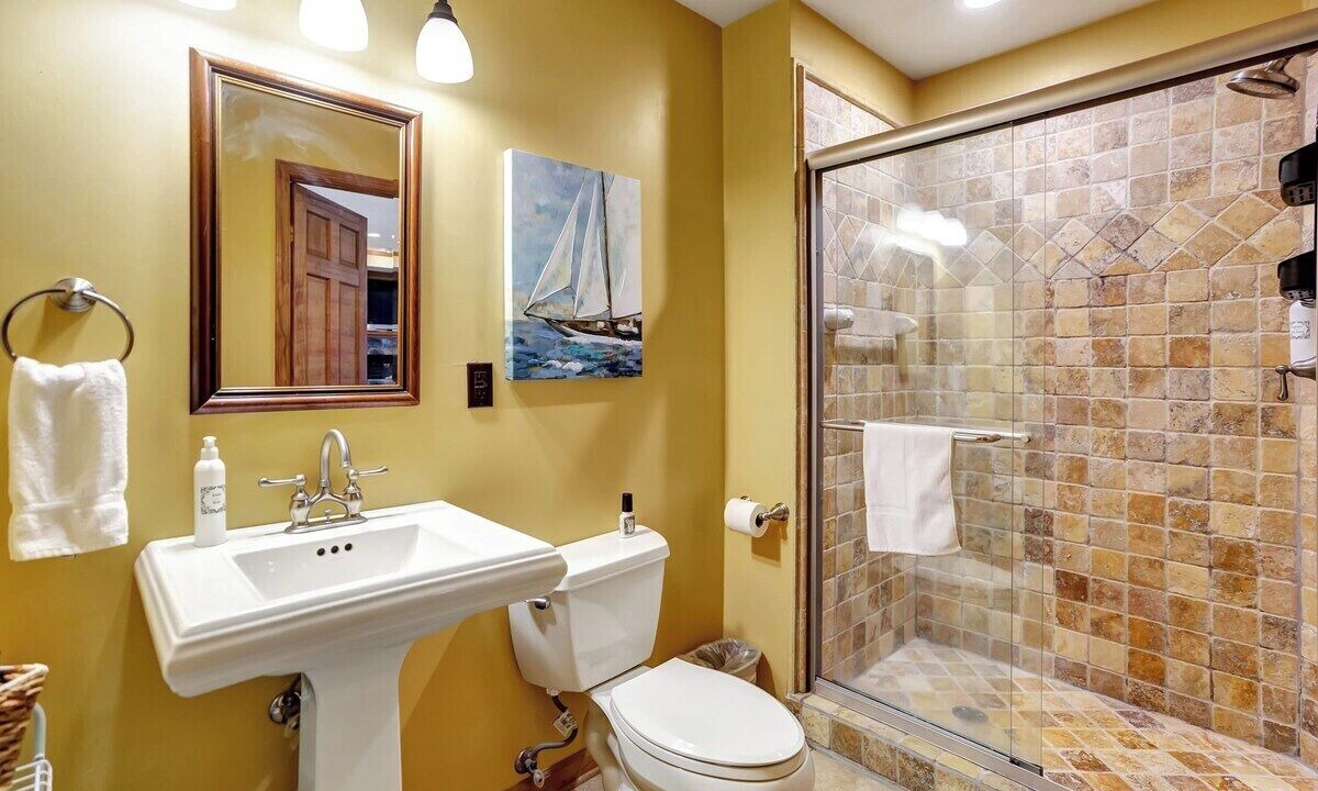 Photo of Bathroom in Six Mile
