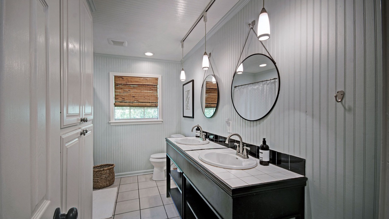 Photo of Bathroom in Fondren