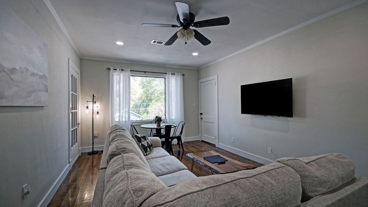 Photo of Bedroom in Clinton