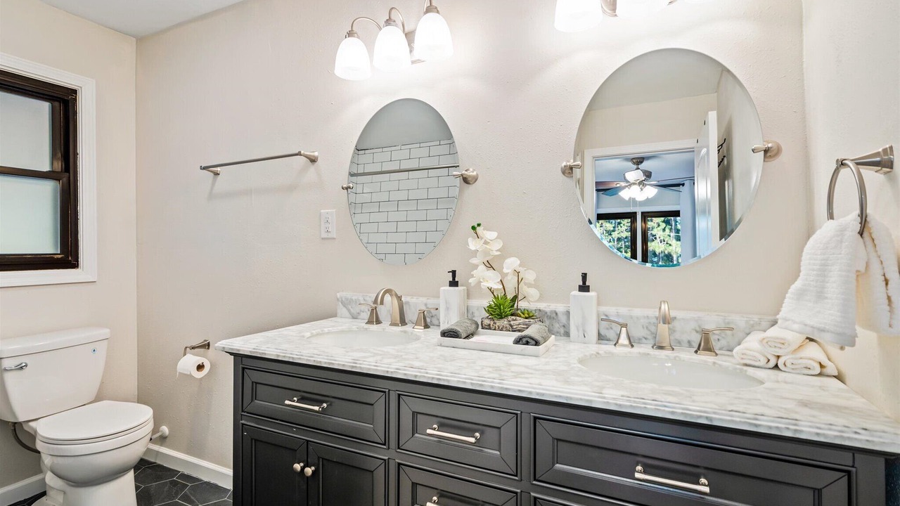 Photo of Bathroom in Semmes