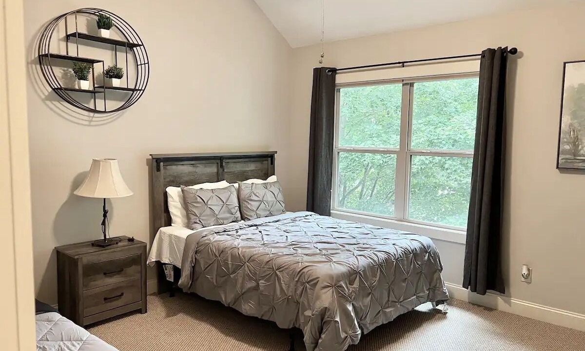 Photo of Bedroom in East Side