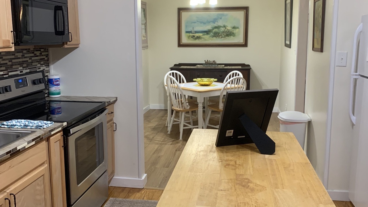 Photo of Kitchen in Putnam Hall