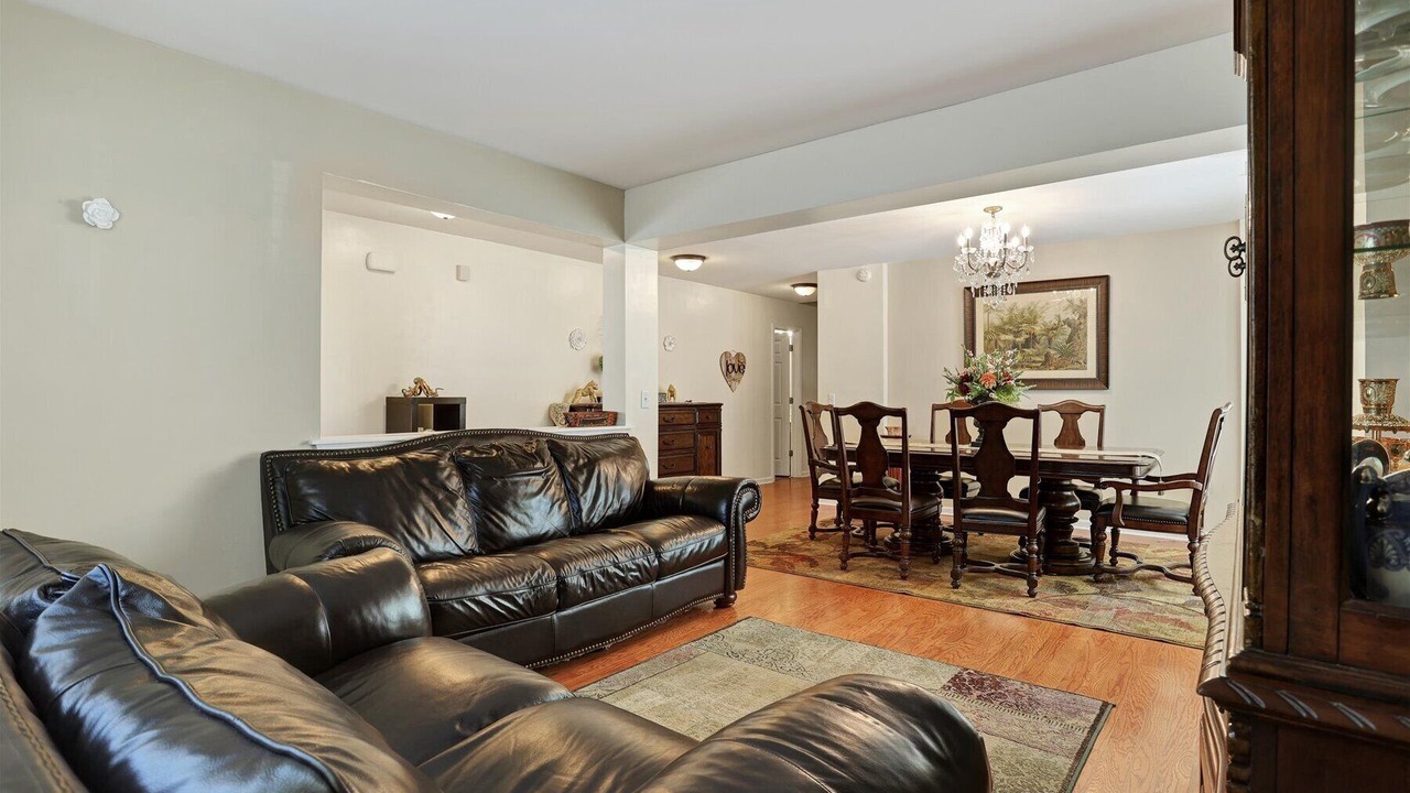 Photo of Livingroom in Pooler