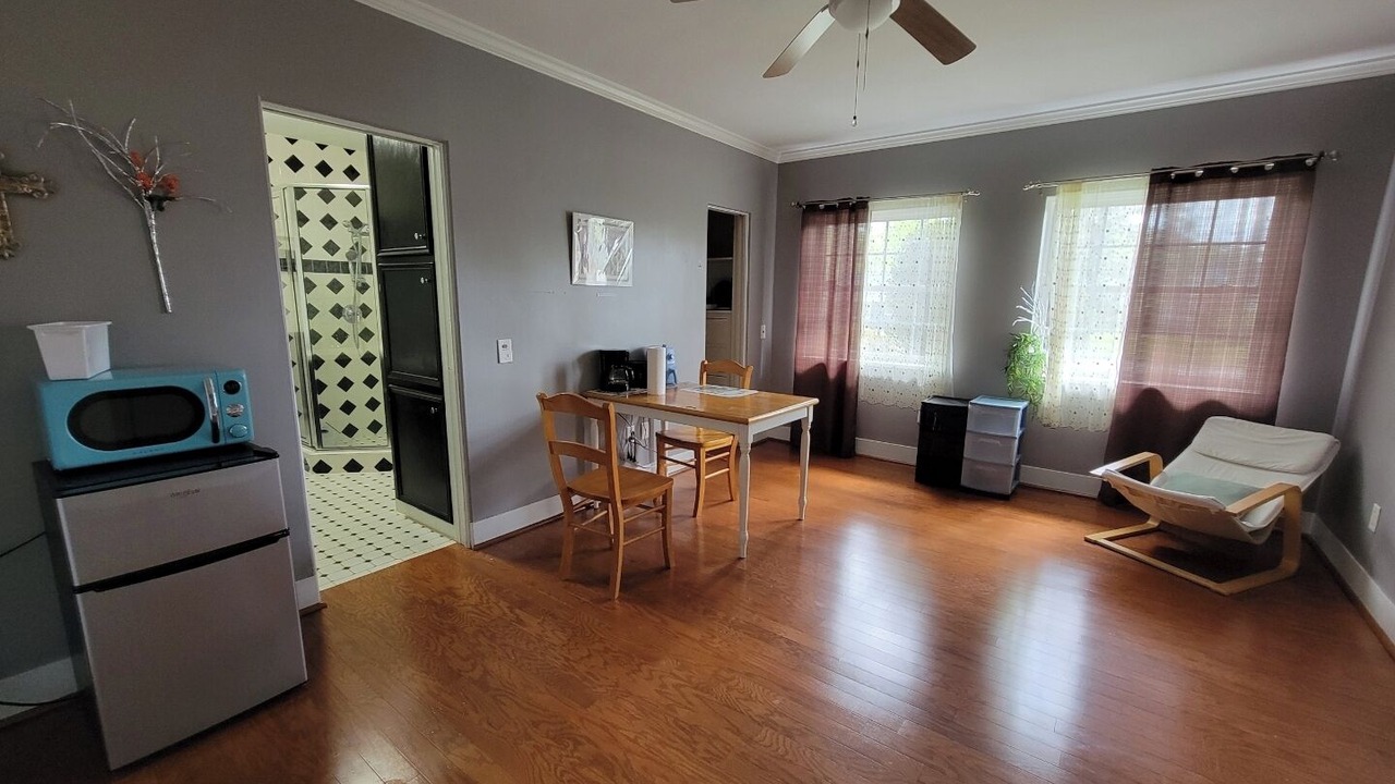 Photo of Others in Albany