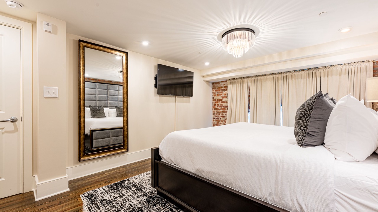Photo of Bedroom in French Quarter