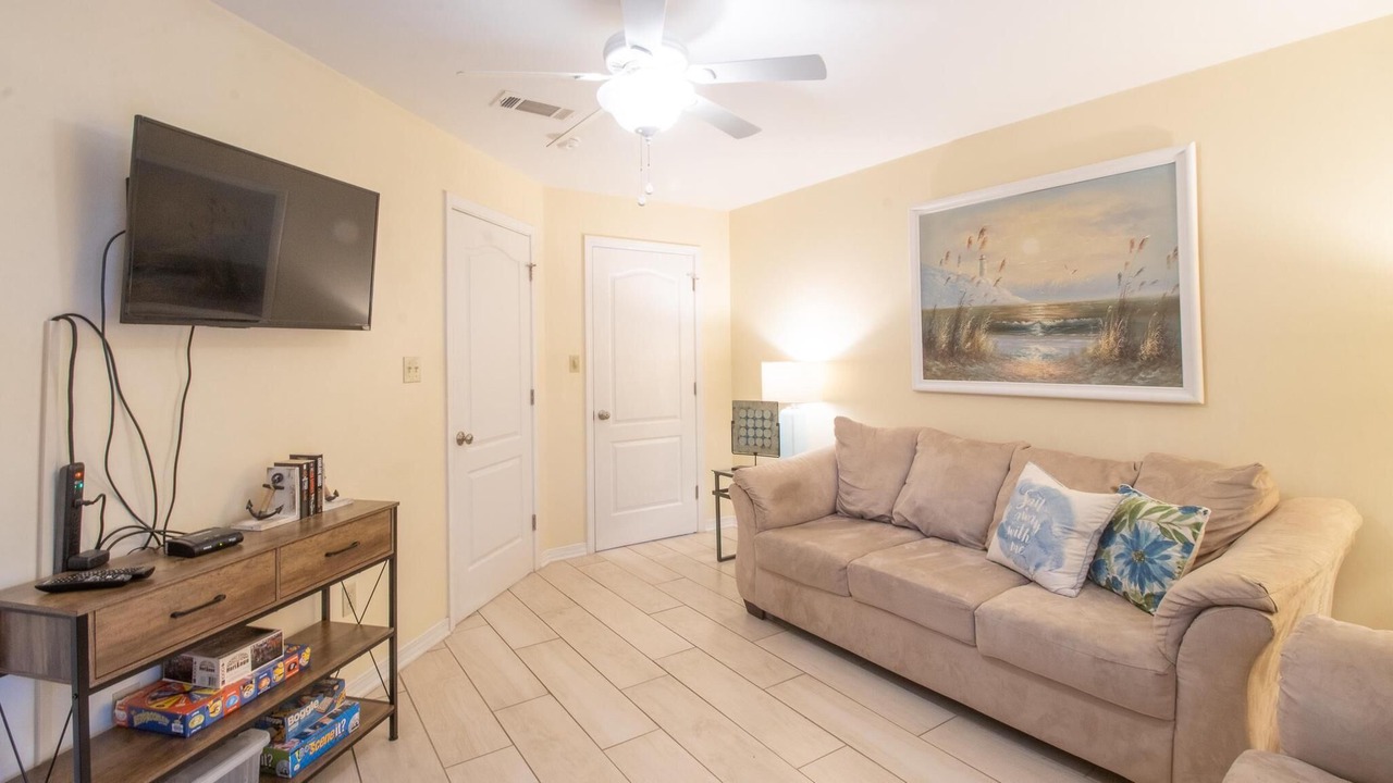 Photo of Livingroom in Biloxi