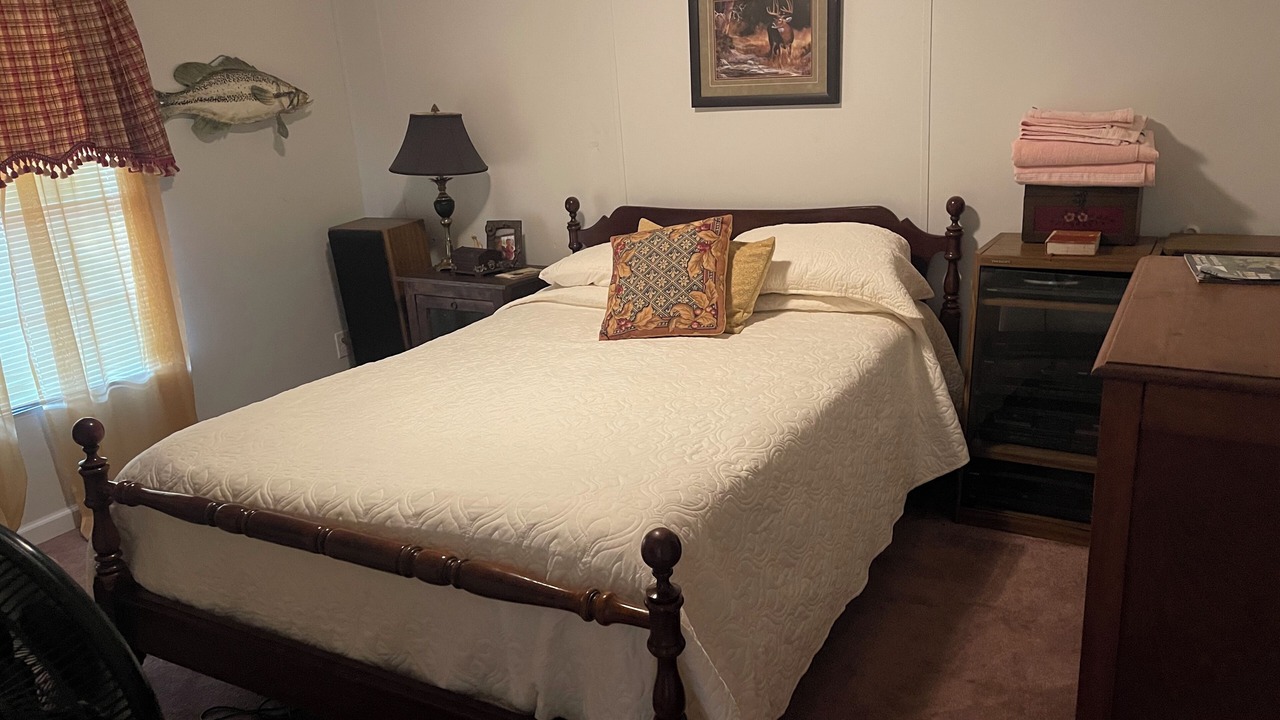 Photo of Bedroom in Eatonton