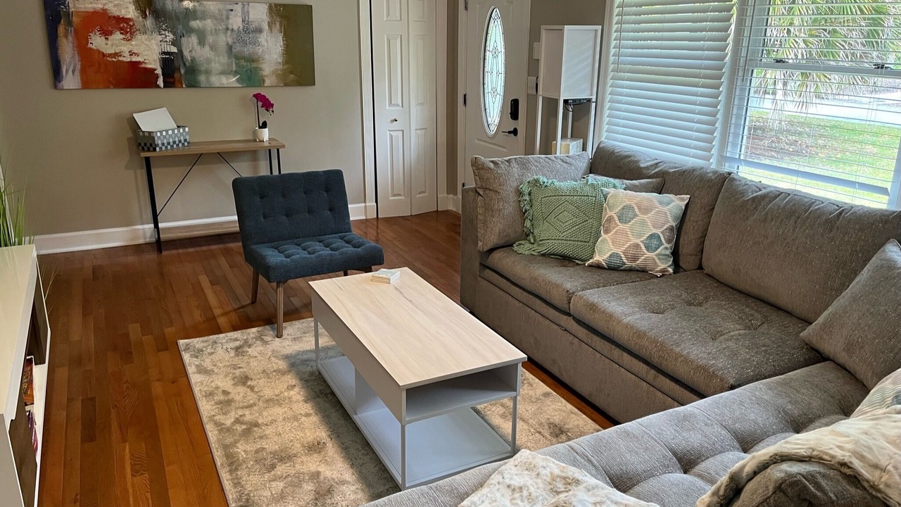Photo of Livingroom in Savannah