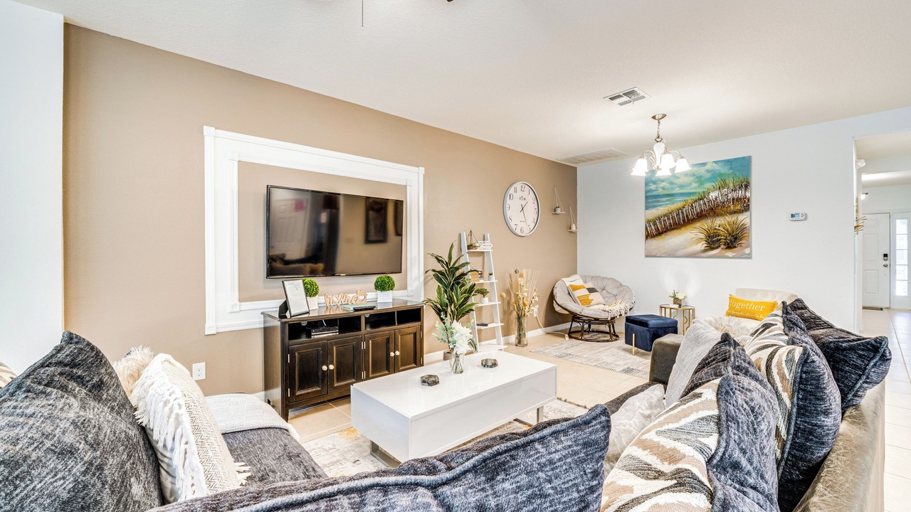 Photo of Livingroom in West Haven