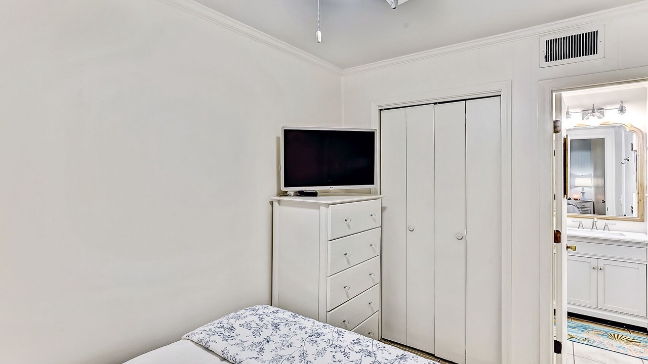 Photo of Bedroom in Tybee Island