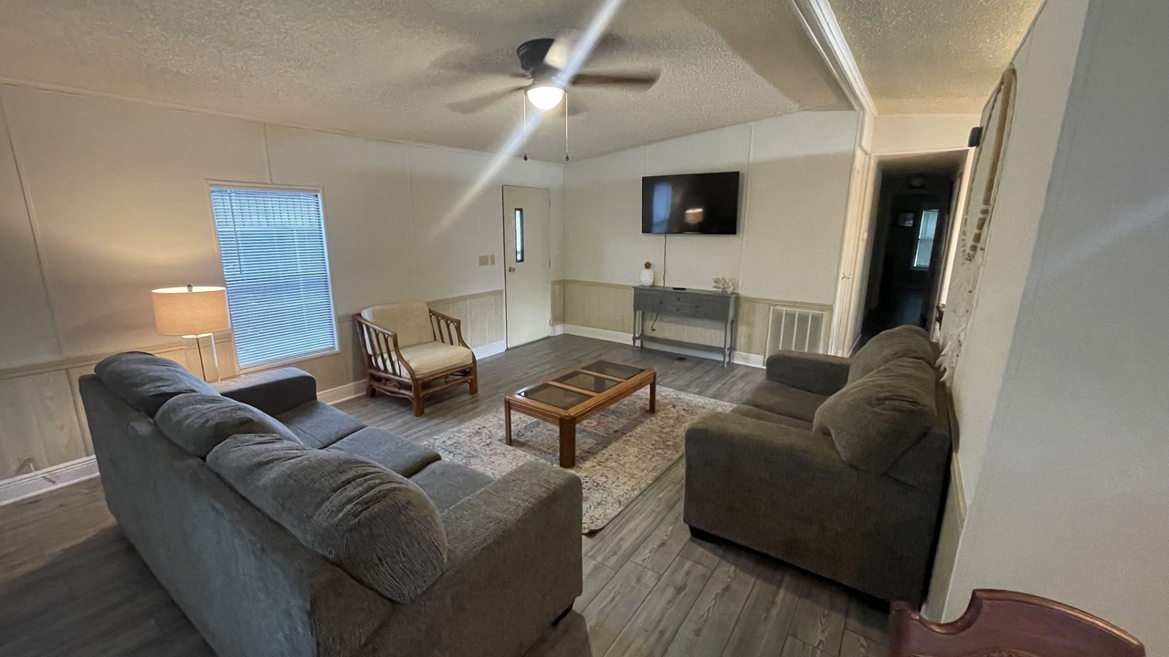 Photo of Livingroom in Lake George