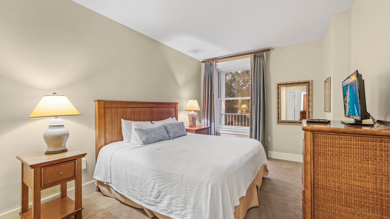 Photo of Bedroom in Baytowne Wharf