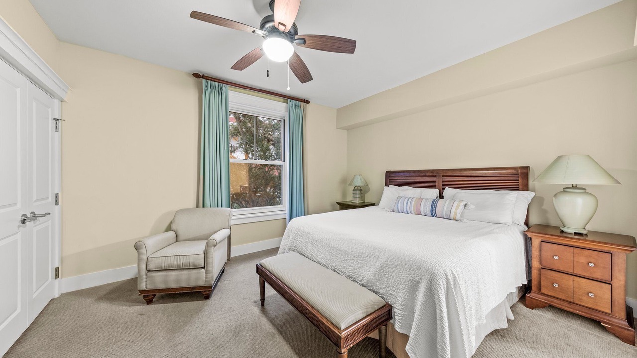 Photo of Bedroom in Baytowne Wharf