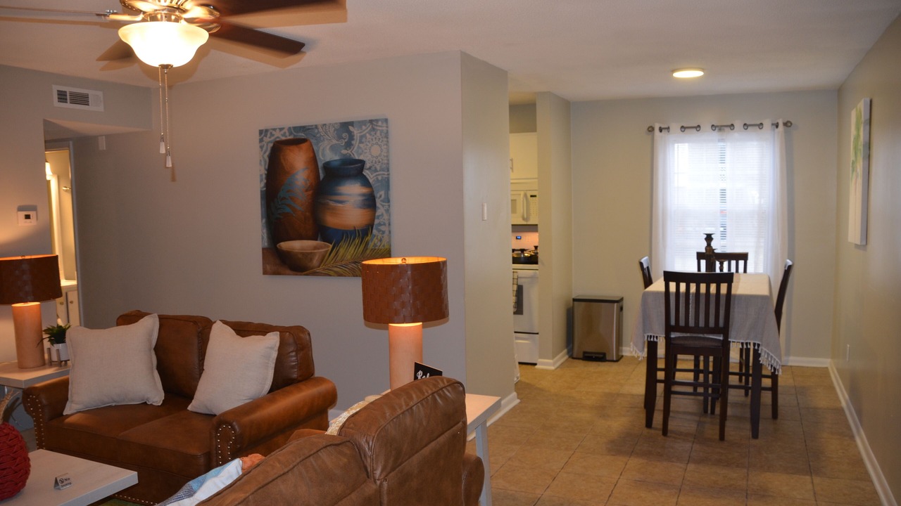 Photo of Livingroom in Enterprise