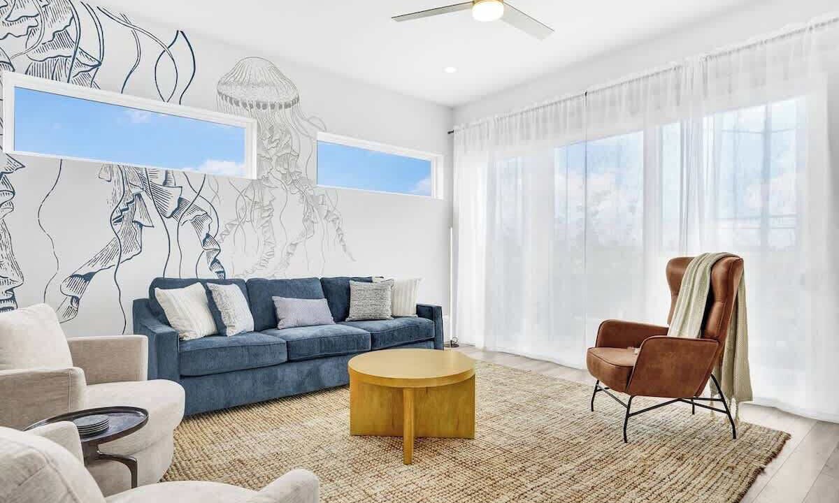 Photo of Livingroom in Jacksonville Beach