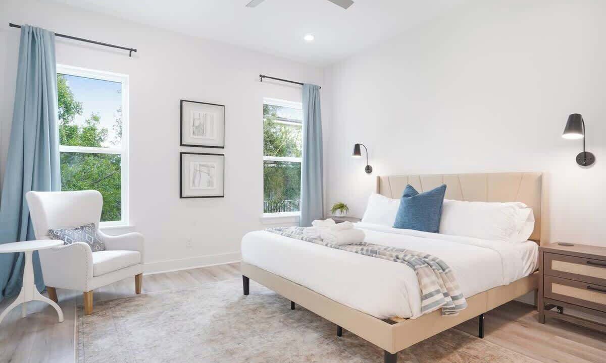 Photo of Bedroom in Jacksonville Beach