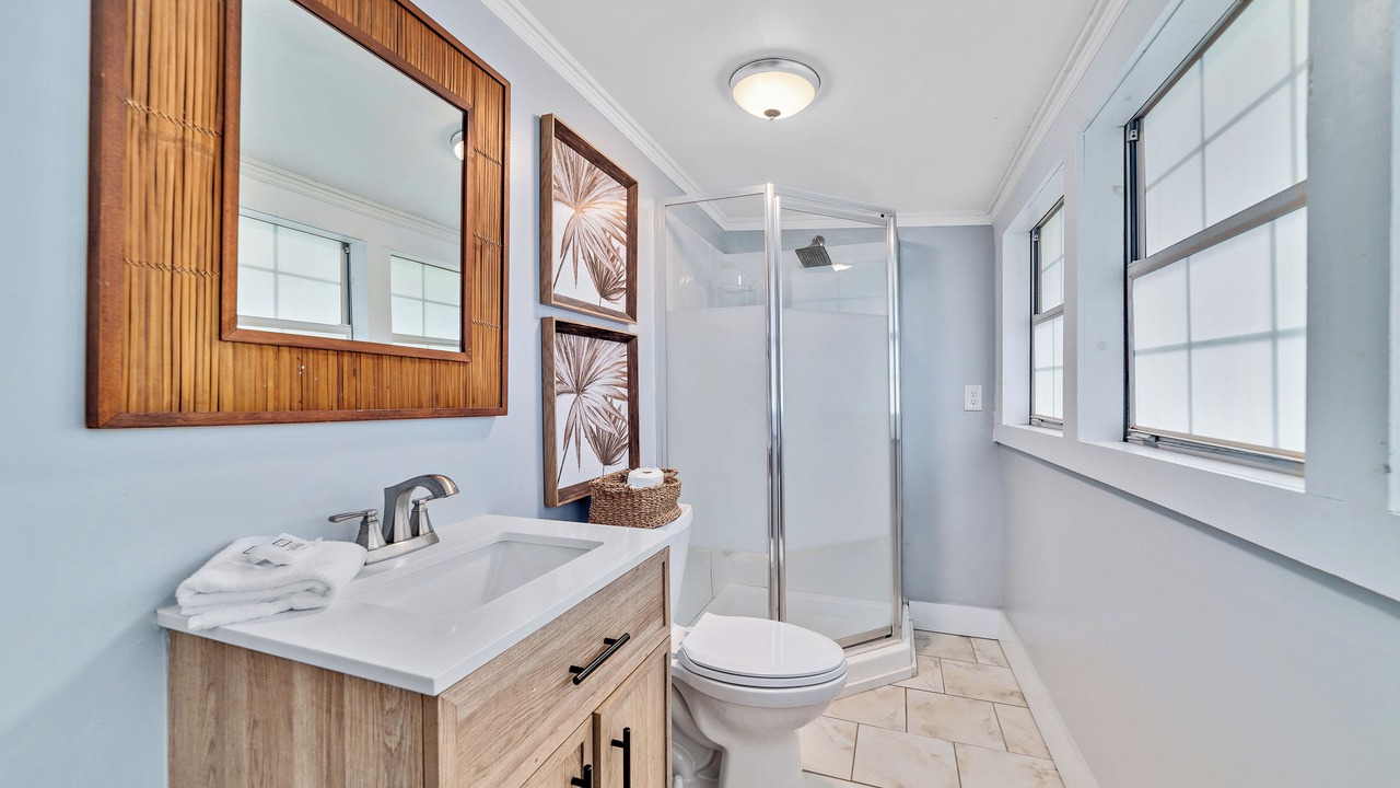 Photo of Bathroom in Oak