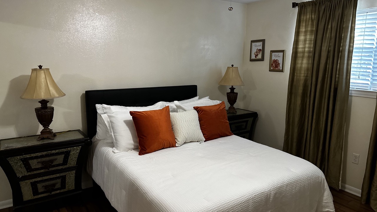 Photo of Bedroom in Park Forest - LA North