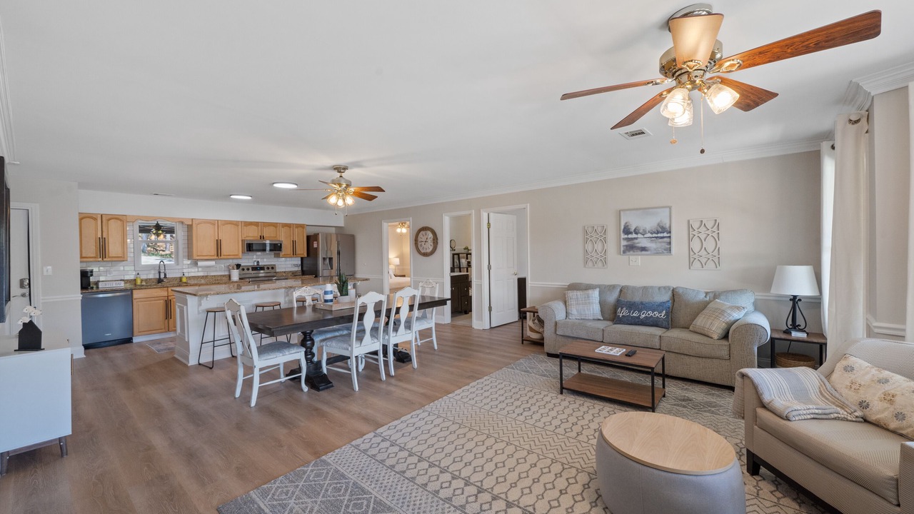Photo of Livingroom in Eatonton