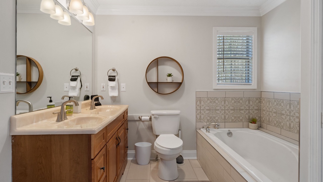 Photo of Bathroom in Eatonton