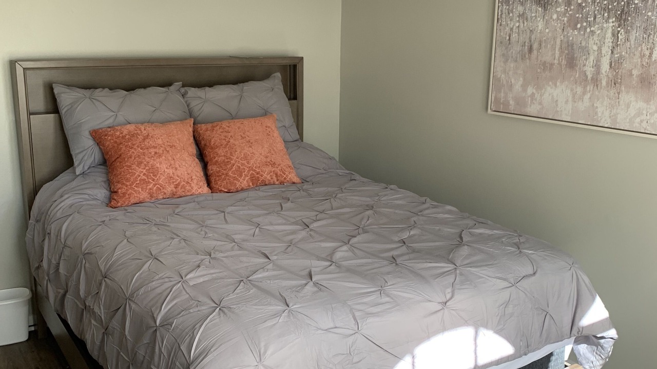 Photo of Bedroom in Enterprise