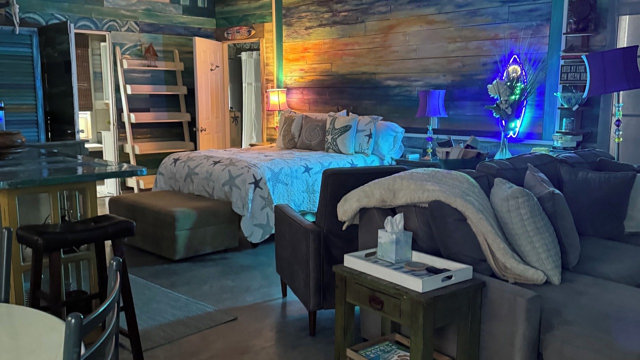 Photo of Bedroom in Gulfport