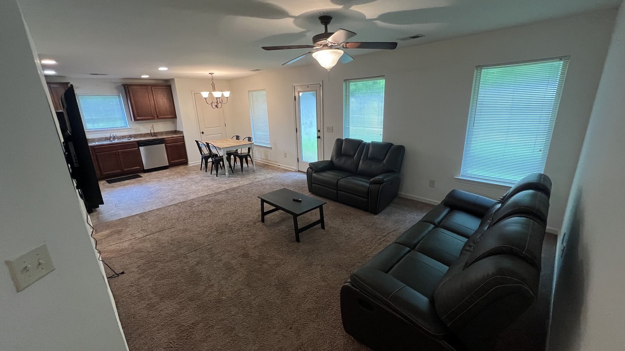 Photo of Livingroom in Calera