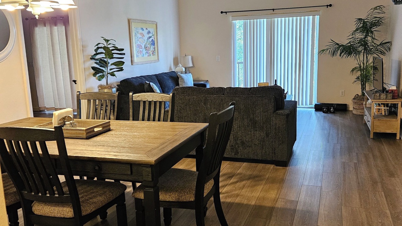 Photo of Livingroom in Bahama Bay