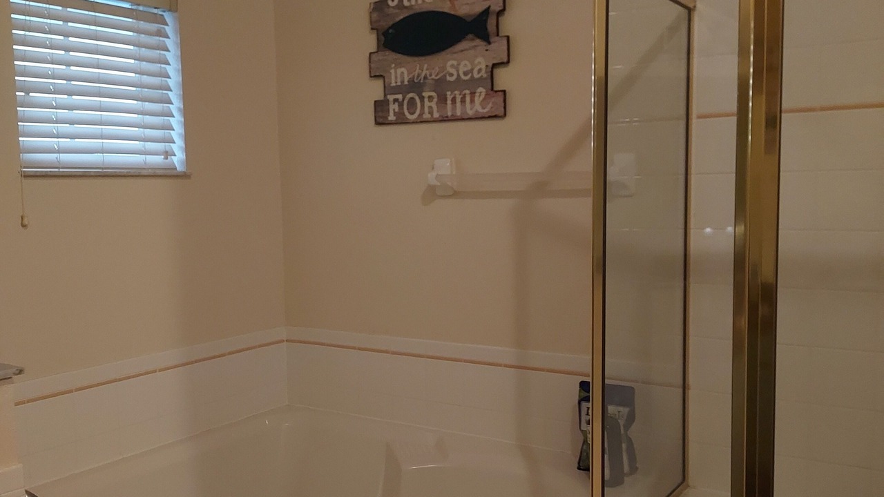 Photo of Bathroom in Bahama Bay
