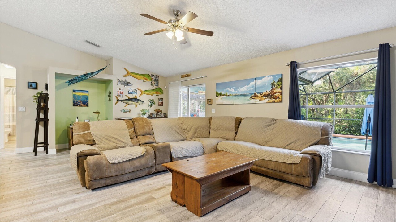 Photo of Livingroom in Cocoa