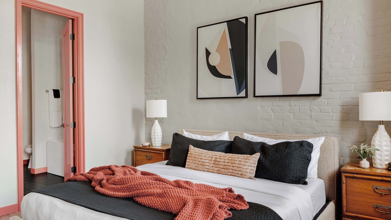 Photo of Bedroom in Arts/Warehouse District