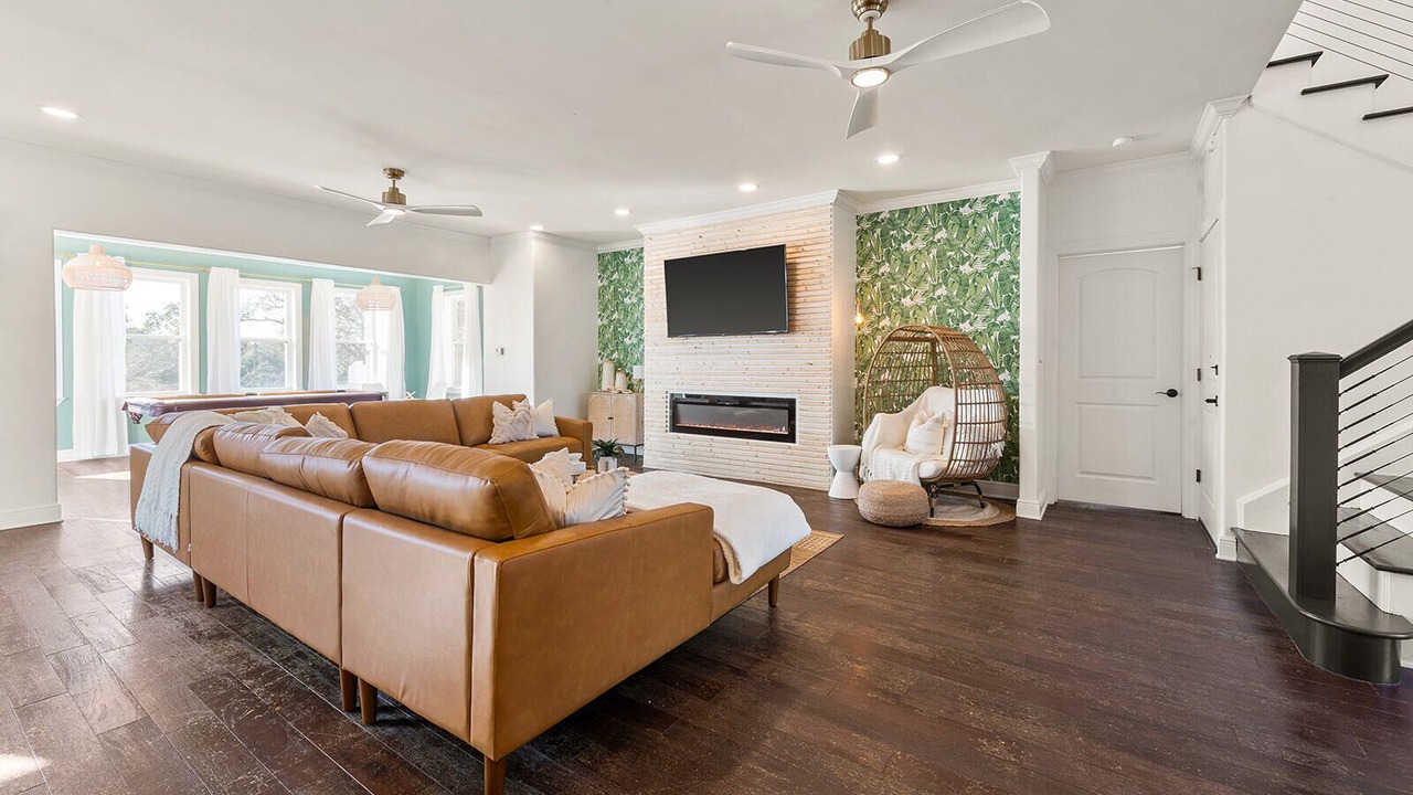 Photo of Livingroom in Henderson Point