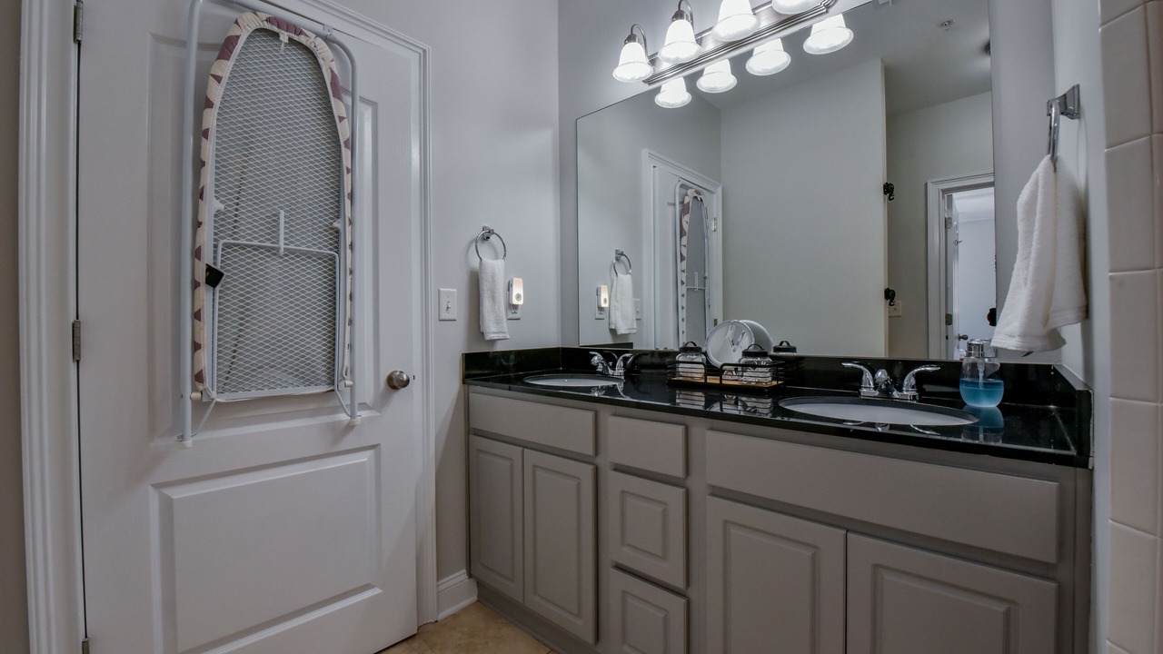 Photo of Bathroom in Tuscaloosa