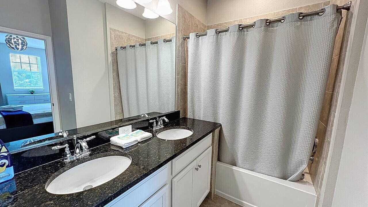 Photo of Bathroom in Davenport