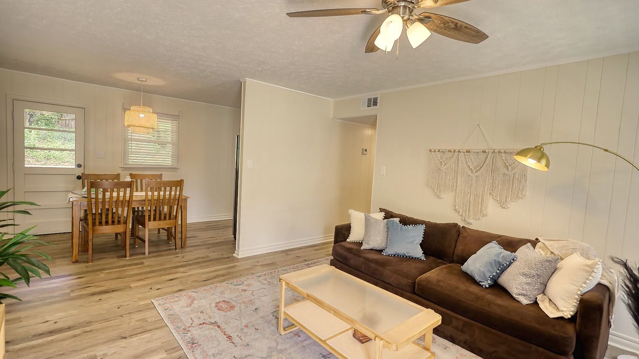 Photo of Livingroom in Covington