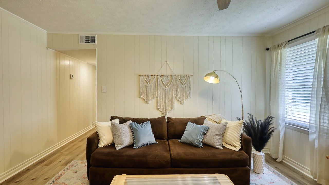 Photo of Livingroom in Covington