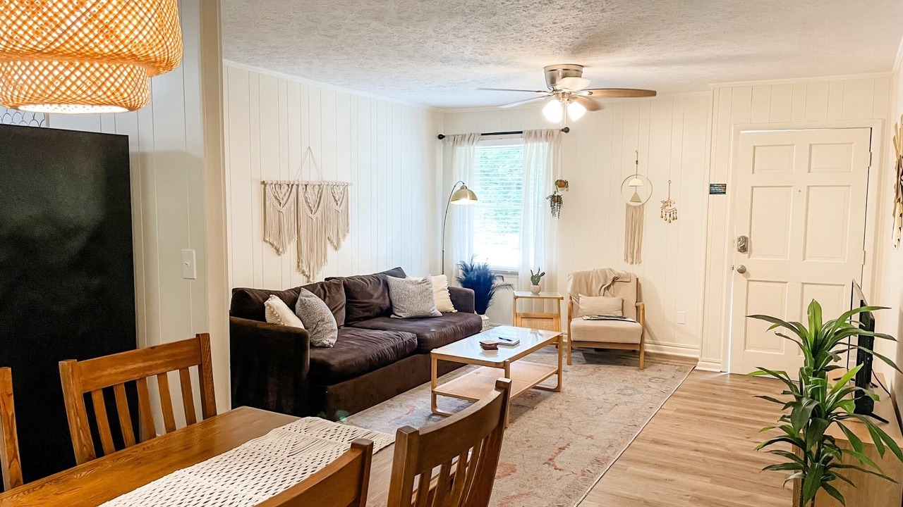 Photo of Livingroom in Covington