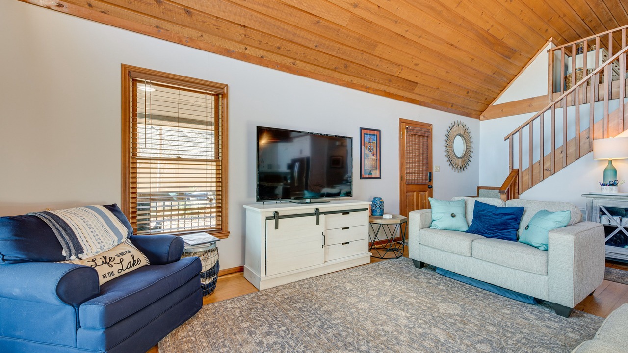 Photo of Livingroom in Eatonton