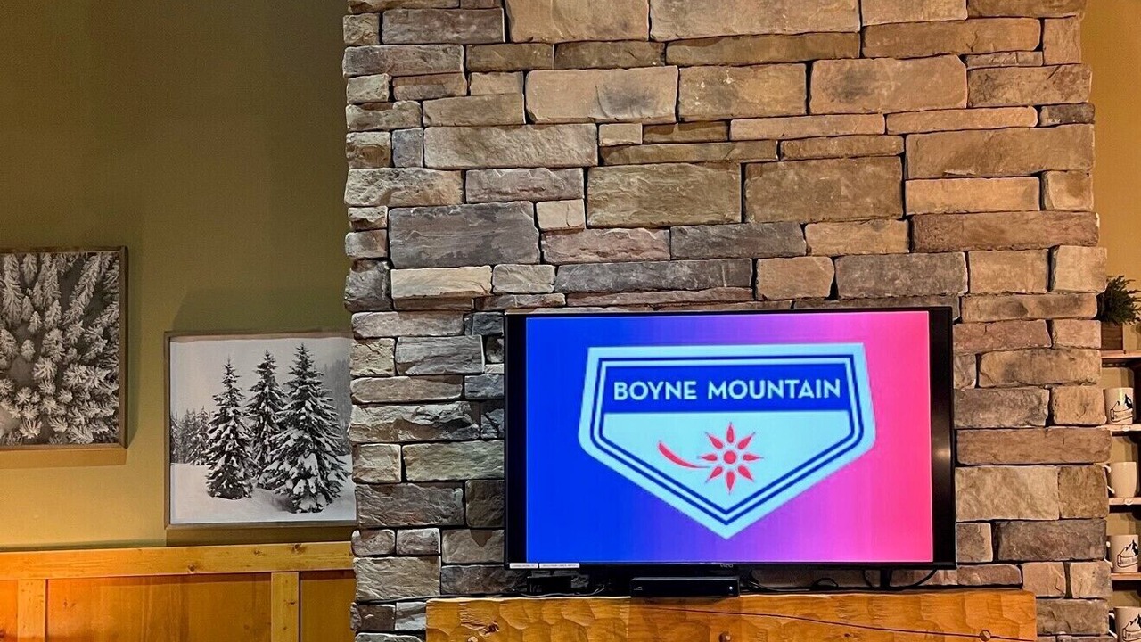 Photo of Livingroom in Boyne Falls