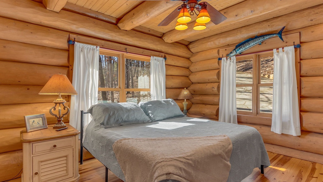 Photo of Bedroom in Six Mile