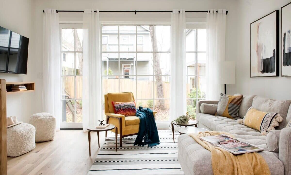 Photo of Livingroom in East Side