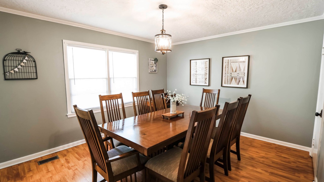 Photo of Livingroom in Anniston