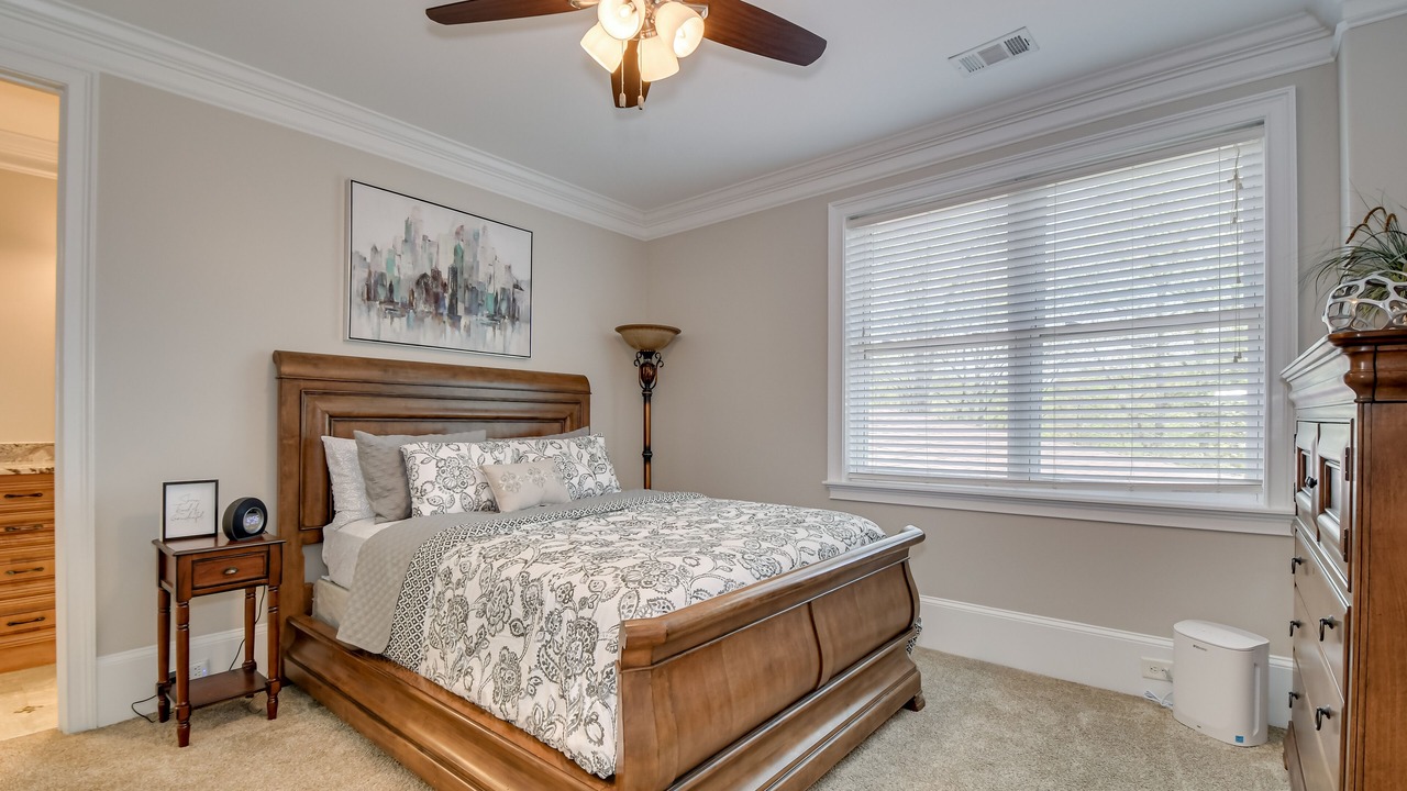 Photo of Bedroom in Appling