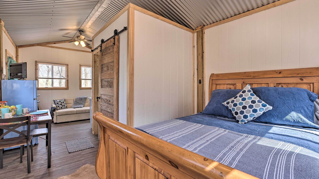 Photo of Bedroom in Tallassee